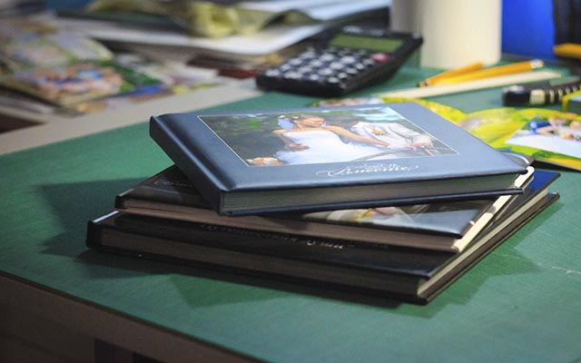 Благодаря гранту от ЕС молодой фотограф из Бендер наладил производство фотокниг