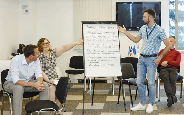 Стажёры ООН РМ обучались профессиональной этике и коммуникациям