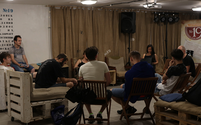 «День критика» в Клубе №19: что было + ответы