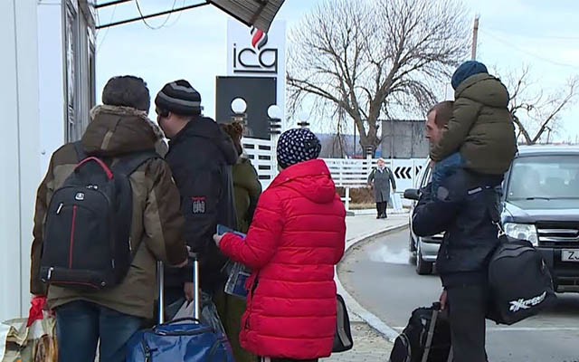 Беженцы: как помочь или получить грант на помощь и куда обратиться в поисках жилья, одежды или работы